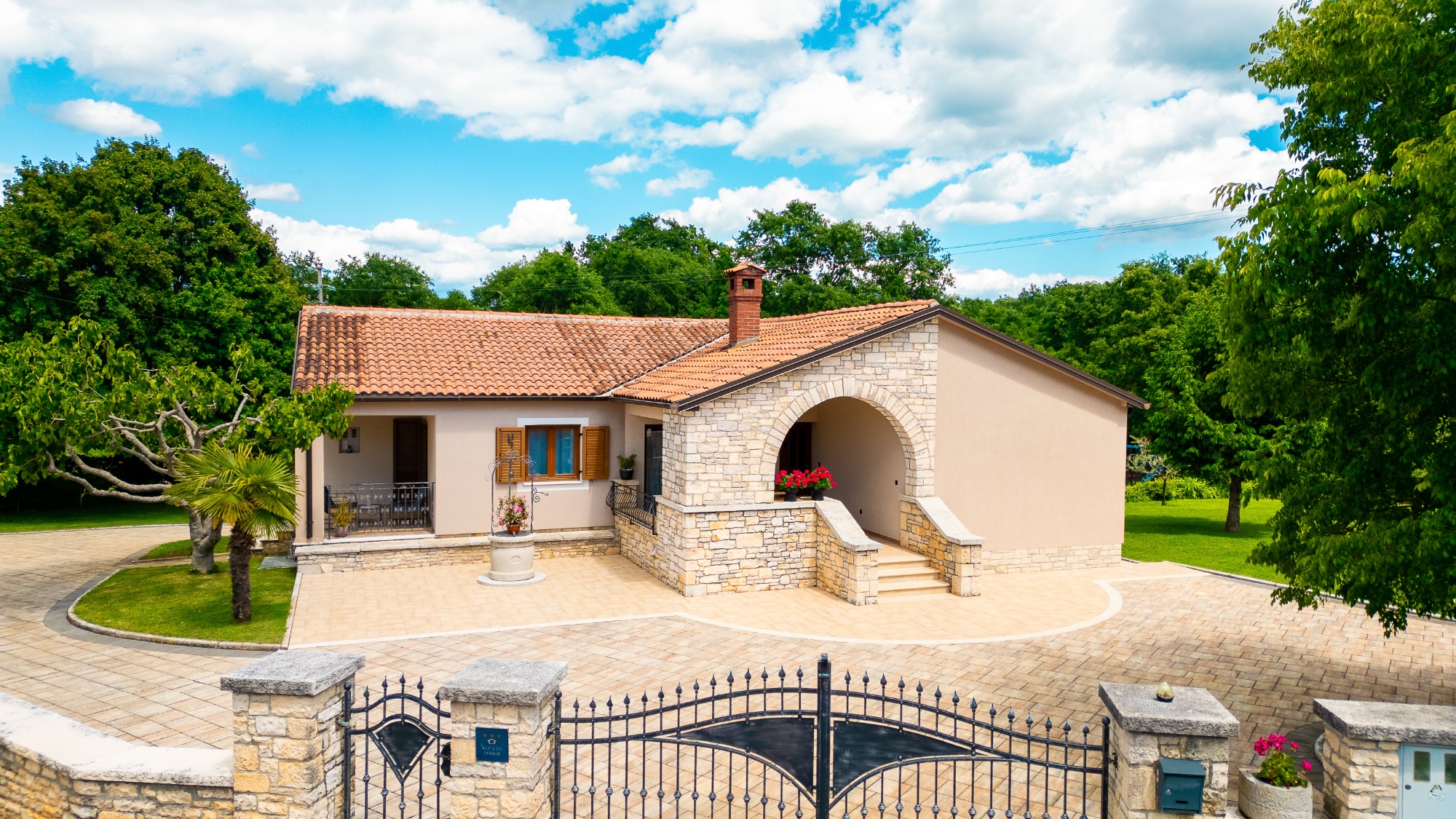 Villa Križanci 3