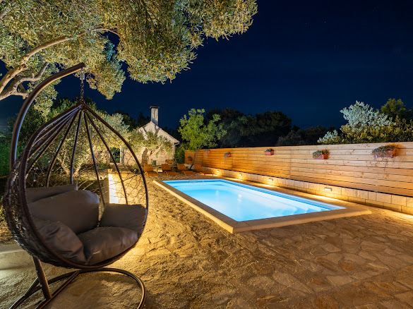 Last minute!Private forest, pool,near sea,Marina, Trogir u Dograde