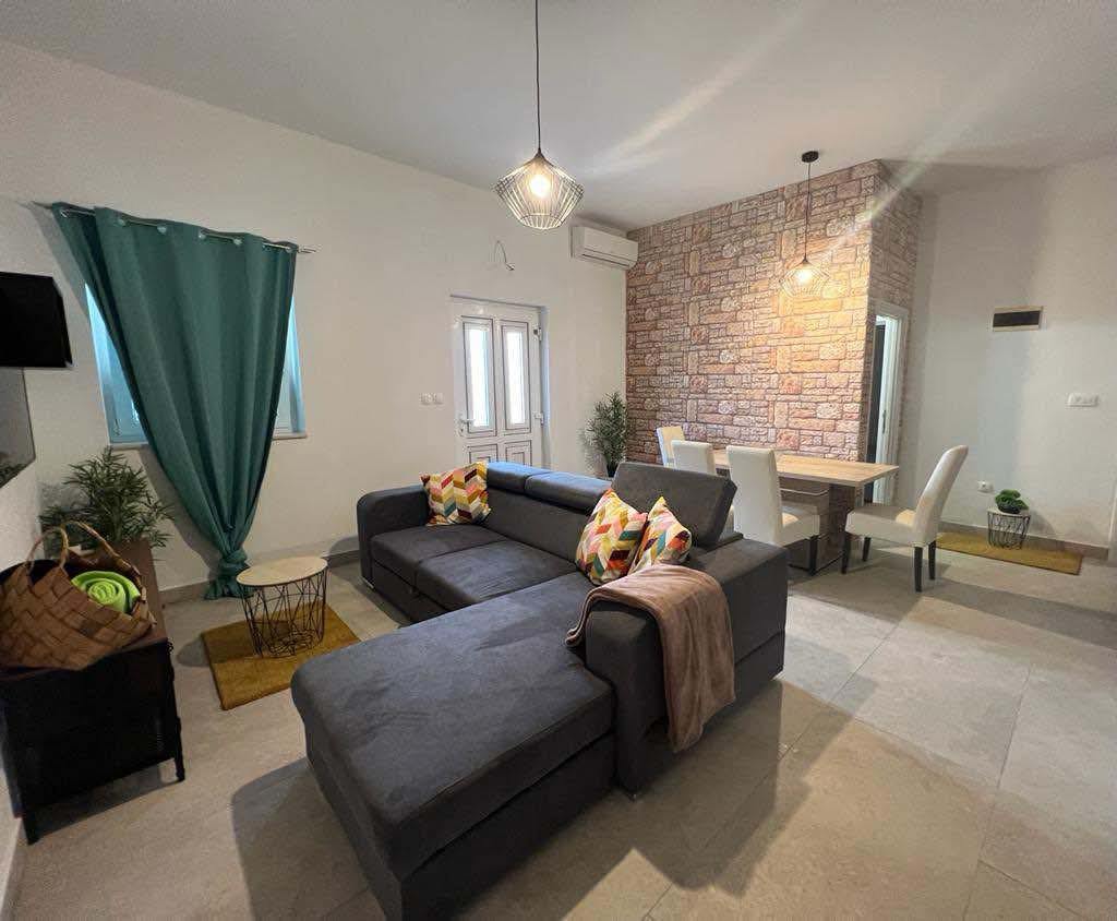 Apartmani Leona Rogoznica 4