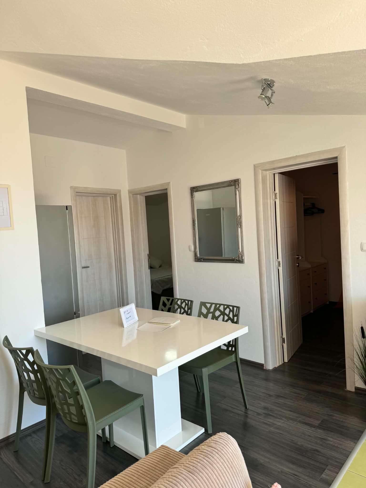 Apartmani Leona Rogoznica 72