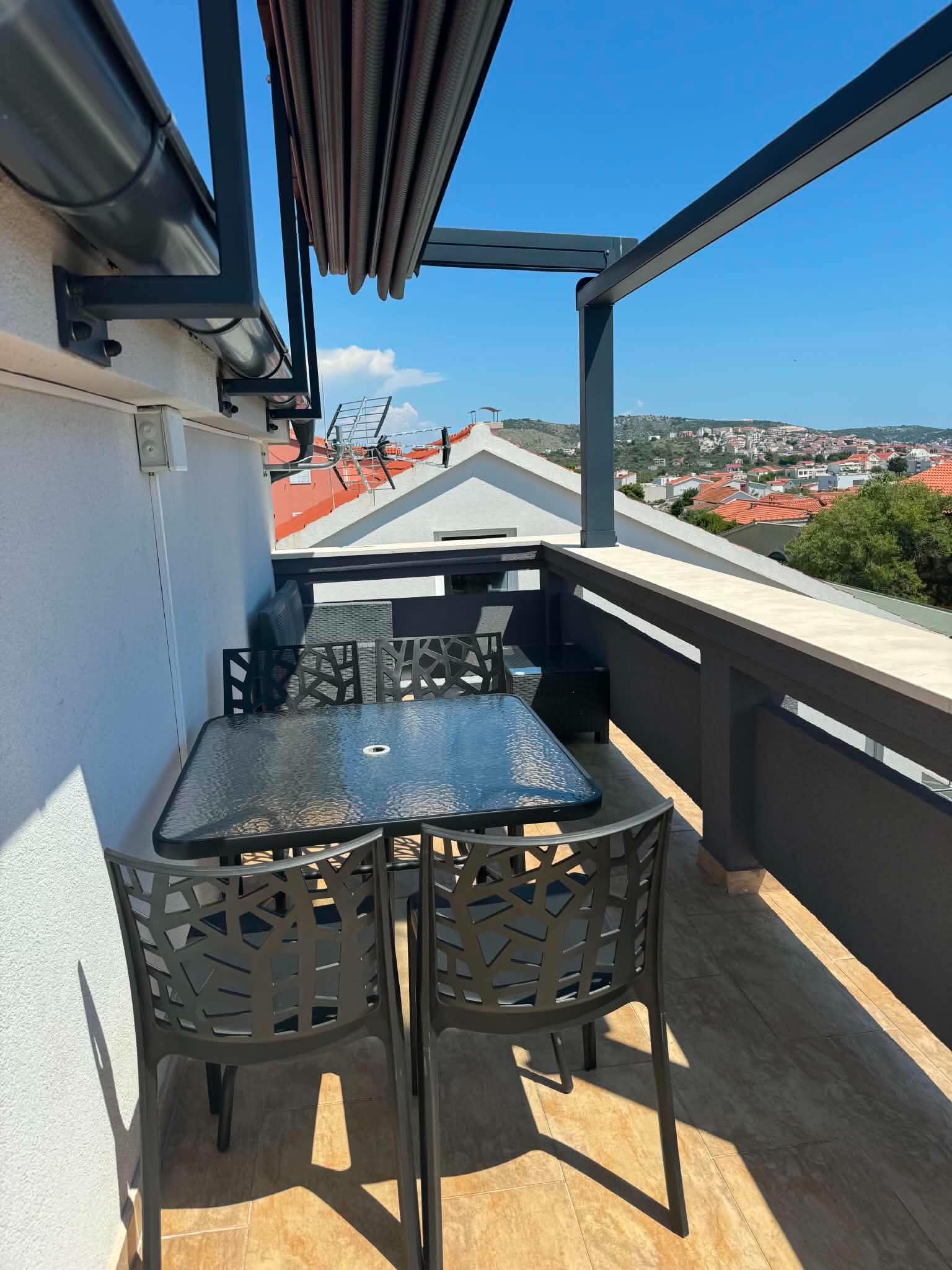 Apartmani Leona Rogoznica 83
