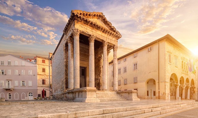 Temple of Augustus | Pula