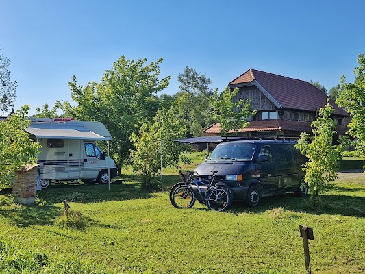 Aire de camping-cars / camping Zelen Gaj