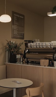 Stow Coffee Roasters Split — Specialty Coffee Shop