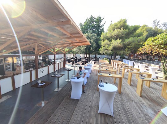 La Playa Beach Club • Restaurant • Pool Bar , Vodice