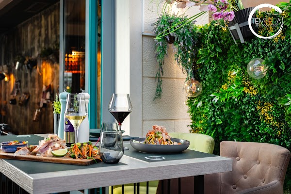 Tempera Streetfood & Bar