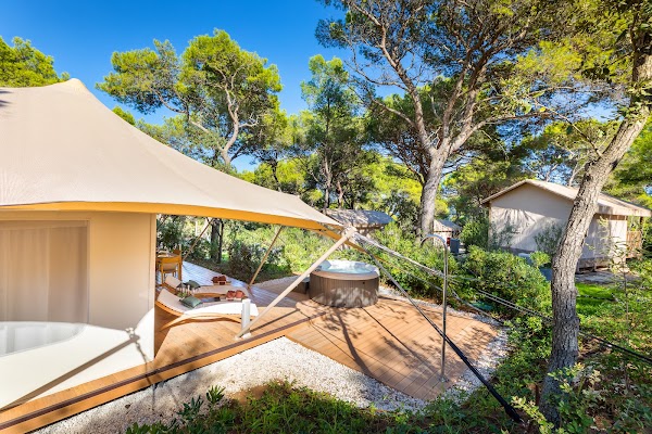 Arena One 99 Glamping