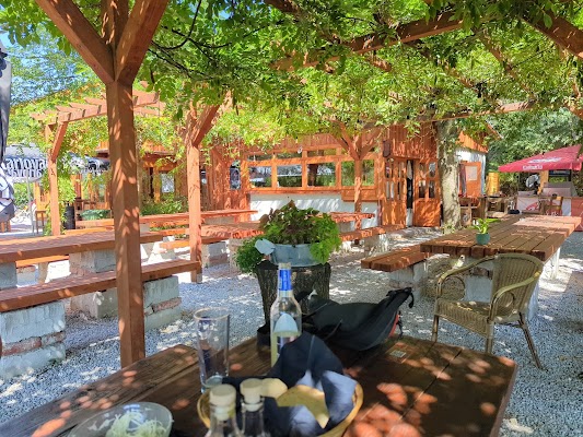 Voodoo Lake Grill & Music House